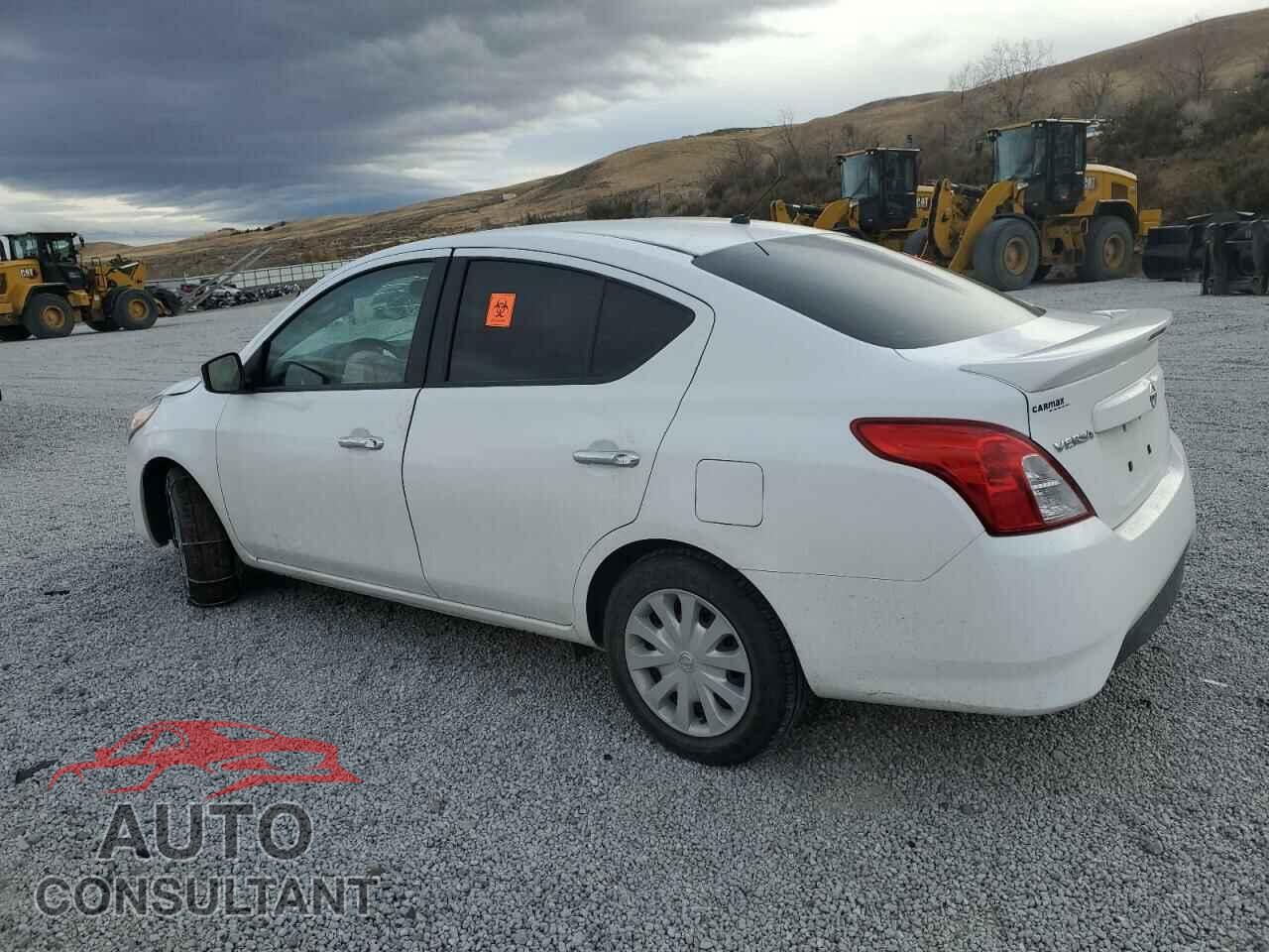 NISSAN VERSA 2017 - 3N1CN7AP3HL840021