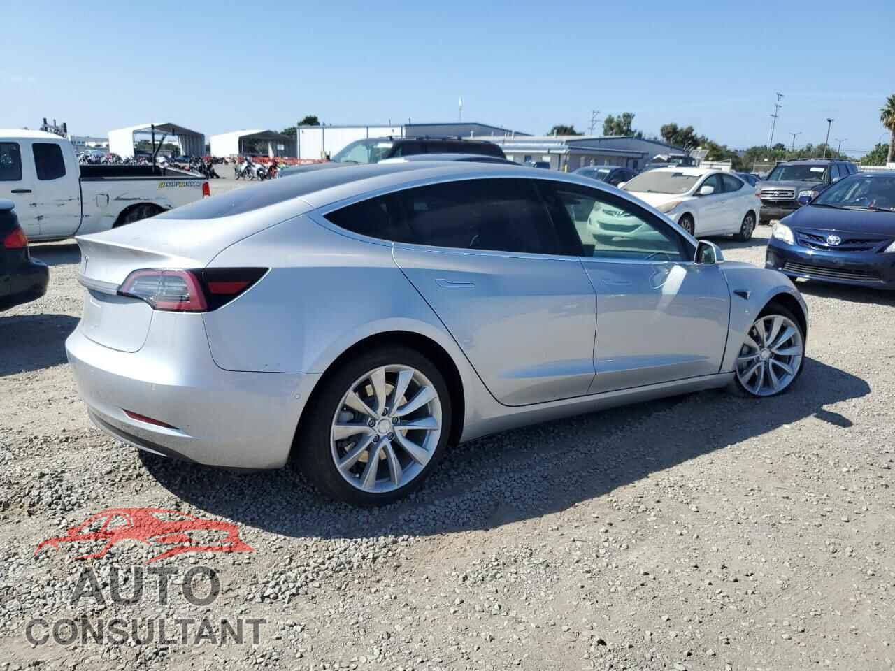 TESLA MODEL 3 2018 - 5YJ3E1EA3JF061061