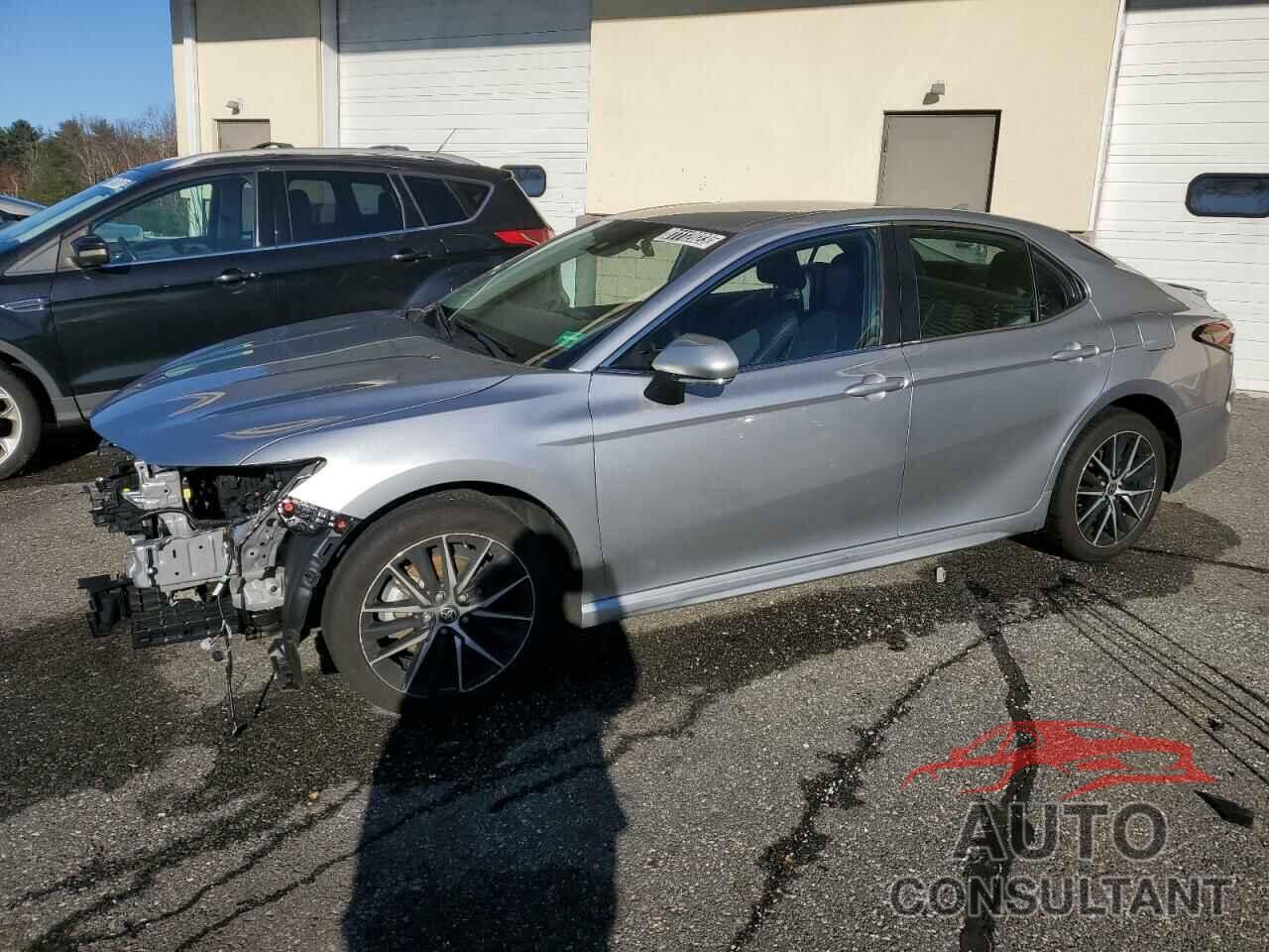 TOYOTA CAMRY 2022 - 4T1G11AK0NU710321