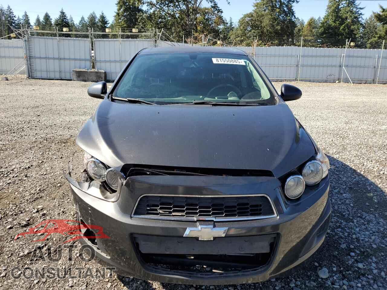 CHEVROLET SONIC 2014 - 1G1JC5SG2E4147724