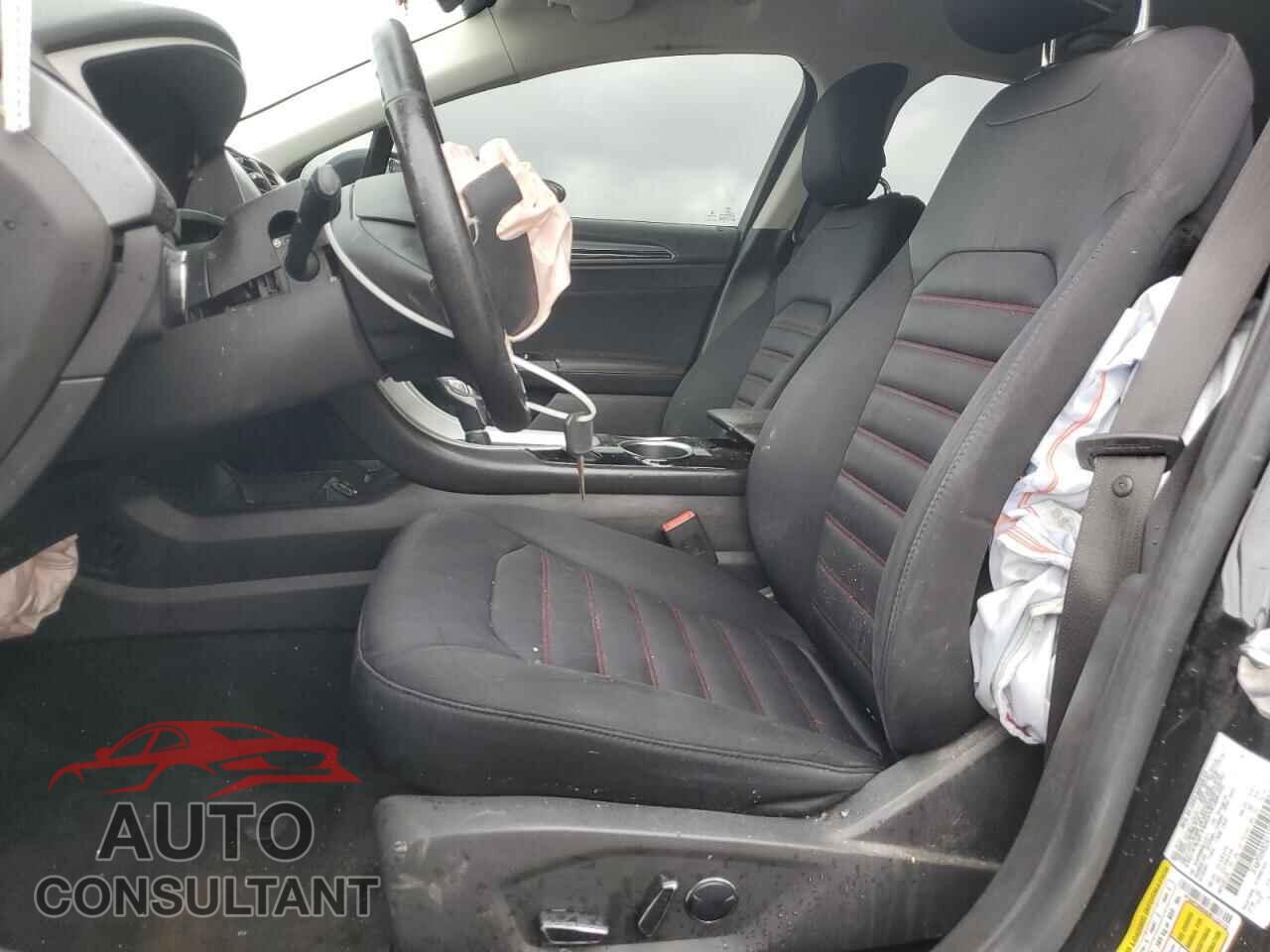 FORD FUSION 2013 - 3FA6P0HR8DR123775