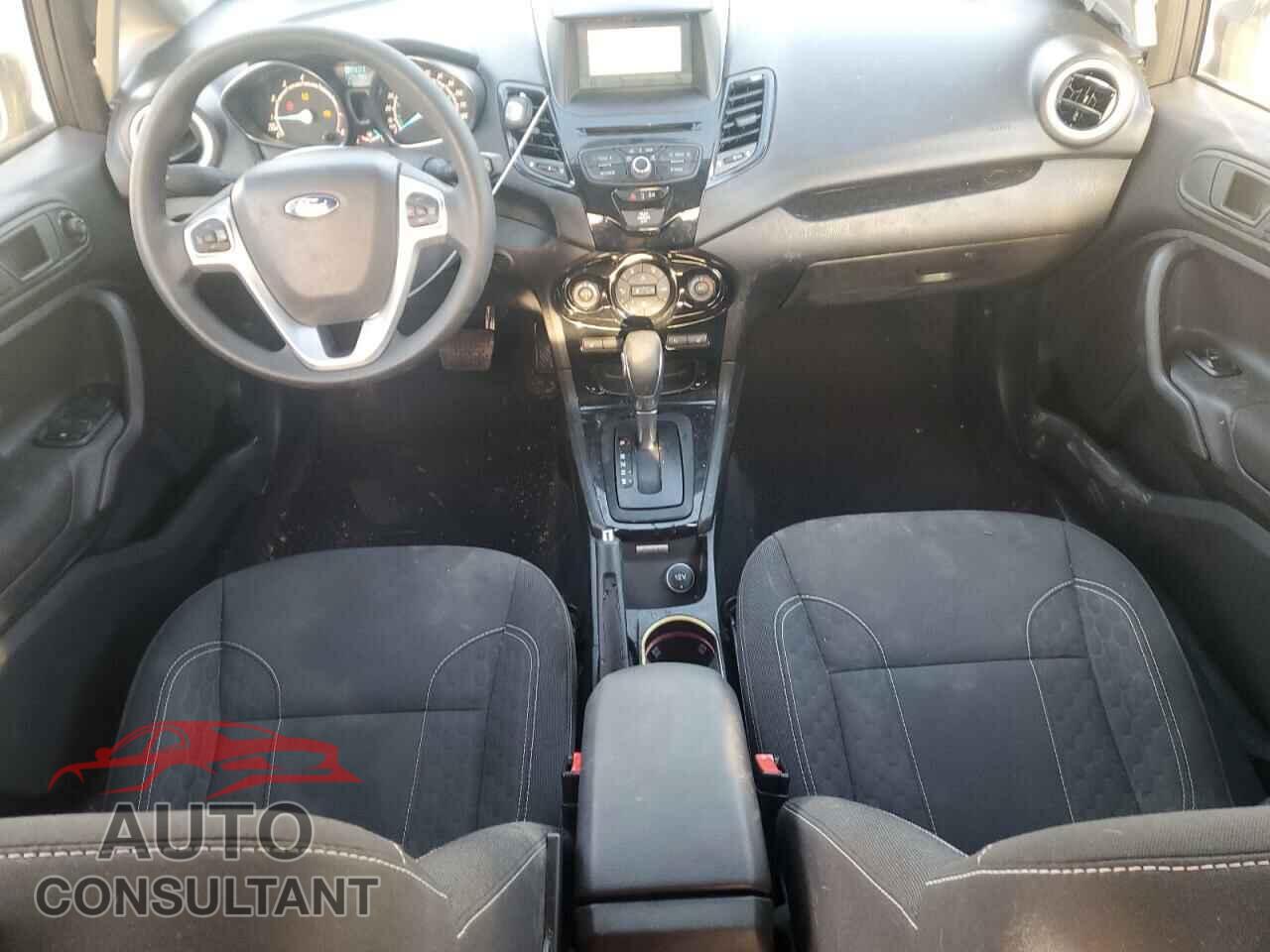 FORD FIESTA 2018 - 3FADP4EJ4JM123763