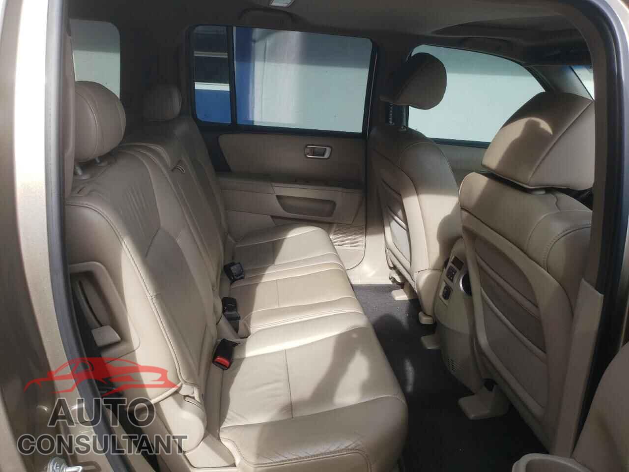 HONDA PILOT 2011 - 5FNYF3H50BB033183