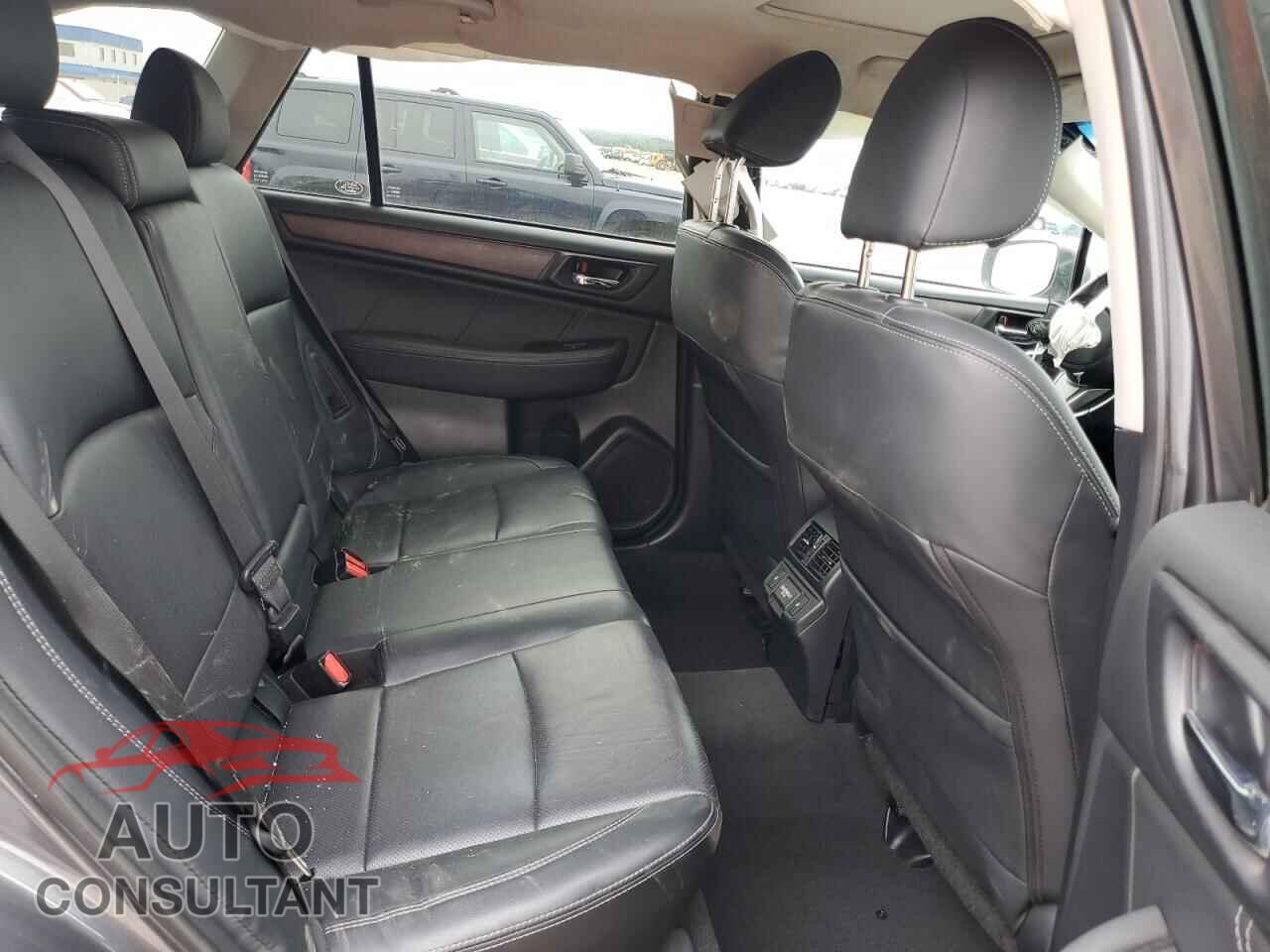 SUBARU OUTBACK 2018 - 4S4BSAKC8J3365764