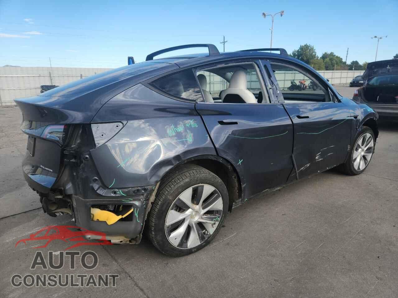 TESLA MODEL Y 2023 - 7SAYGDEE9PA177409