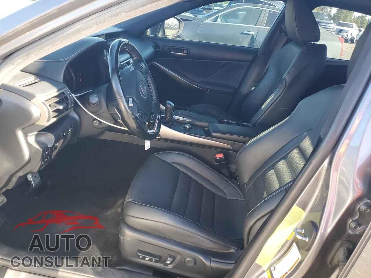 LEXUS IS 2018 - JTHBA1D29J5064936