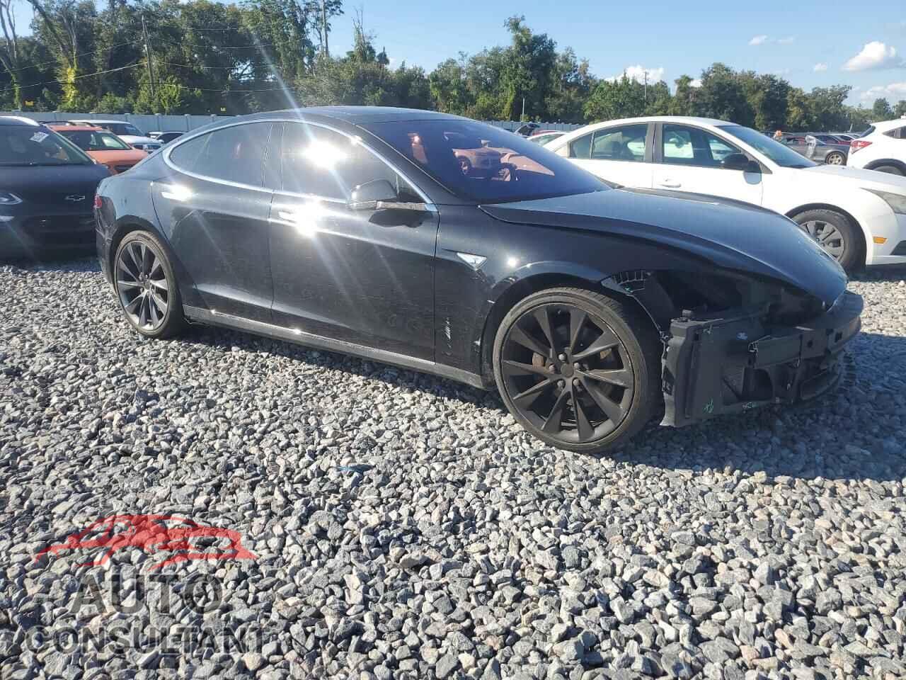 TESLA MODEL S 2015 - 5YJSA1E21FF115013