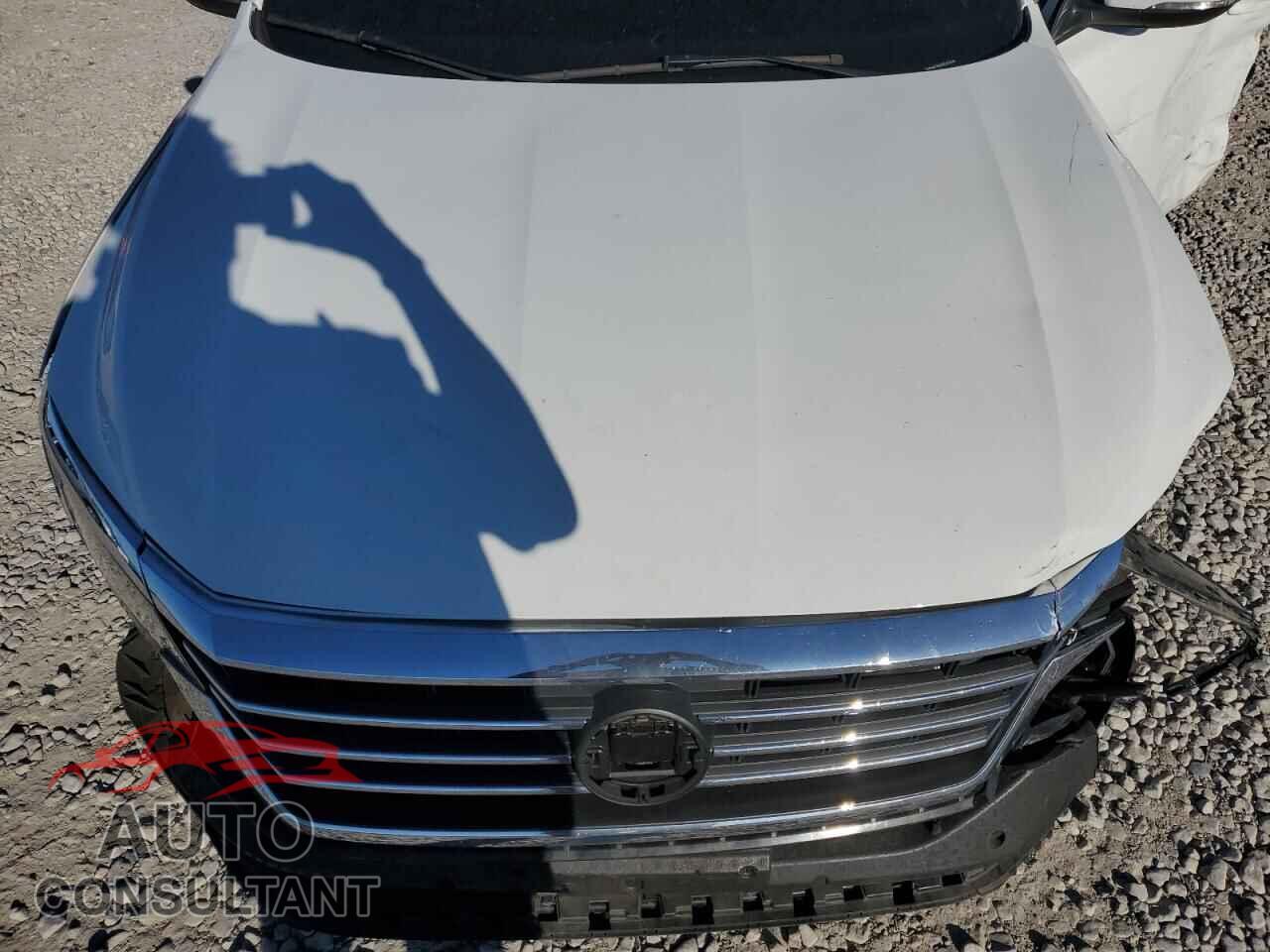 VOLKSWAGEN PASSAT 2021 - 1VWSA7A33MC002575