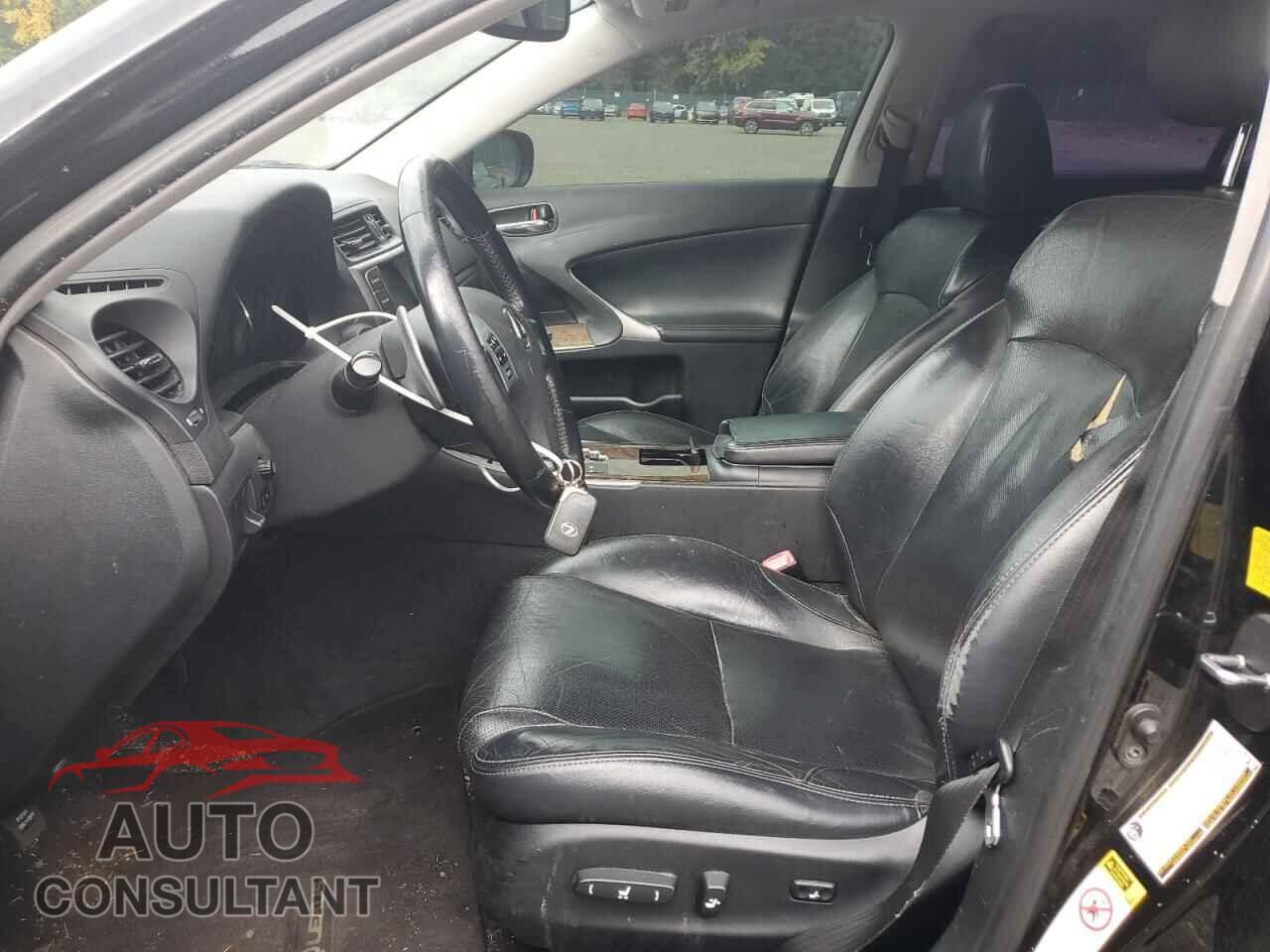 LEXUS IS 2011 - JTHBF5C27B5138088