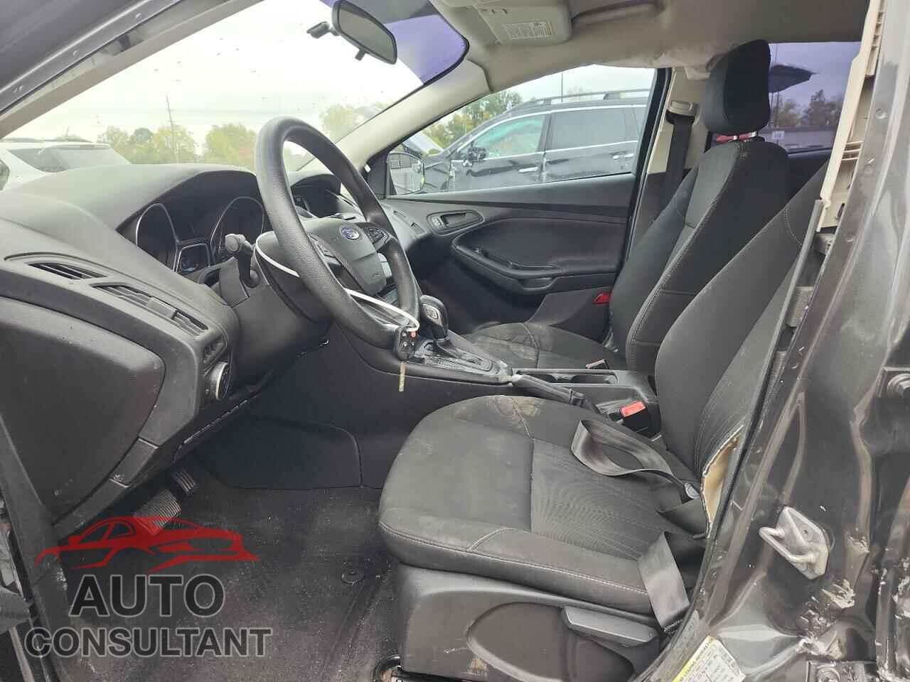 FORD FOCUS 2017 - 1FADP3E27HL206456