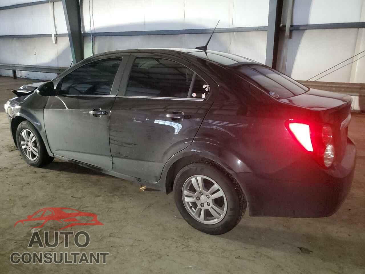 CHEVROLET SONIC 2014 - 1G1JC5SG2E4152048