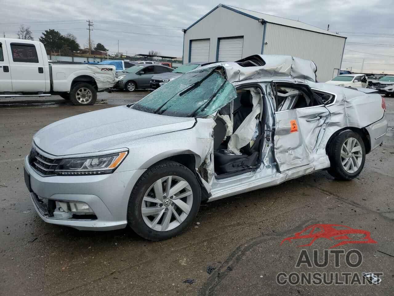 VOLKSWAGEN PASSAT 2018 - 1VWBA7A35JC014304