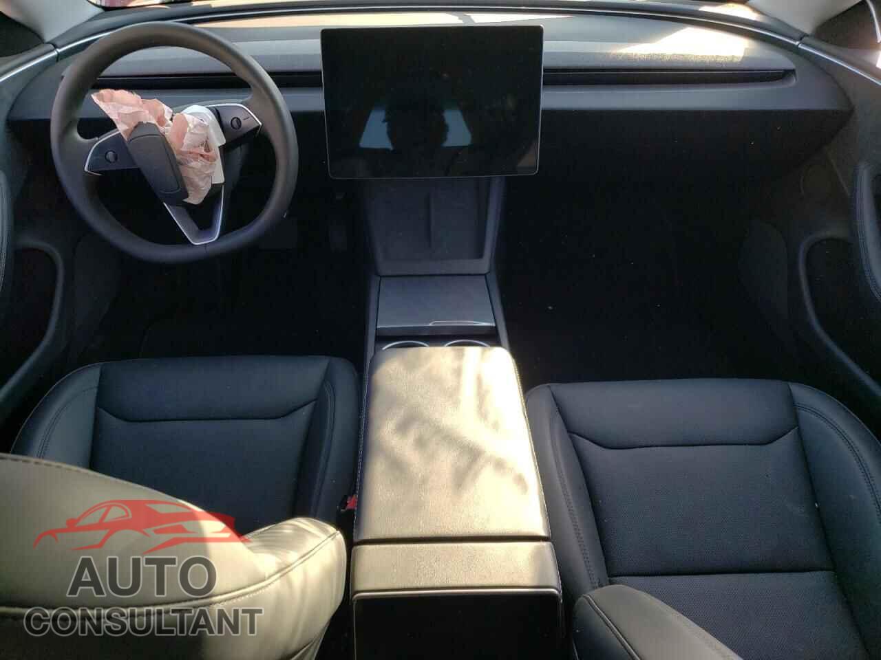 TESLA MODEL 3 2025 - 5YJ3E1EB0SF894648