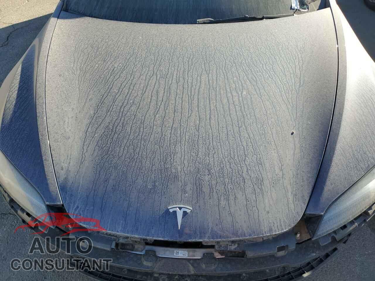 TESLA MODEL 3 2024 - 5YJ3E1EA1RF731363