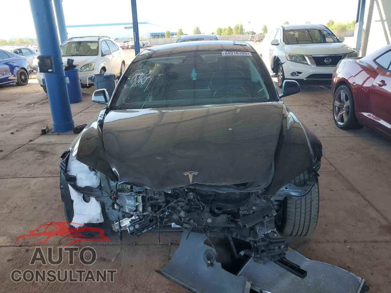 TESLA MODEL 3 2024 - 5YJ3E1EA6RF869111