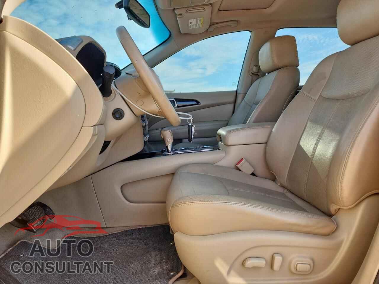 NISSAN PATHFINDER 2014 - 5N1AR2MN6EC603449