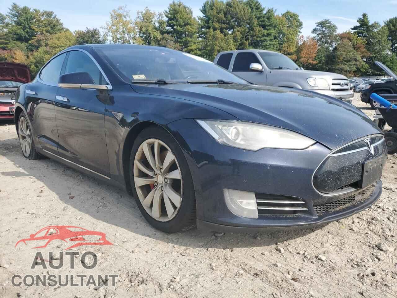 TESLA MODEL S 2014 - 5YJSA1H28EFP62955