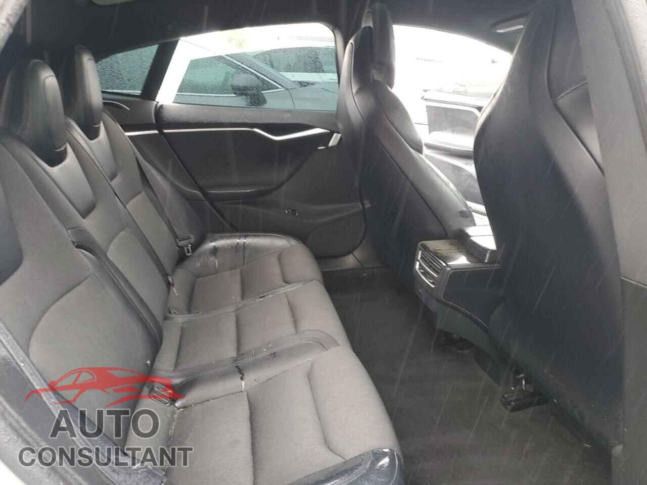 TESLA MODEL S 2018 - 5YJSA1E26JF252358