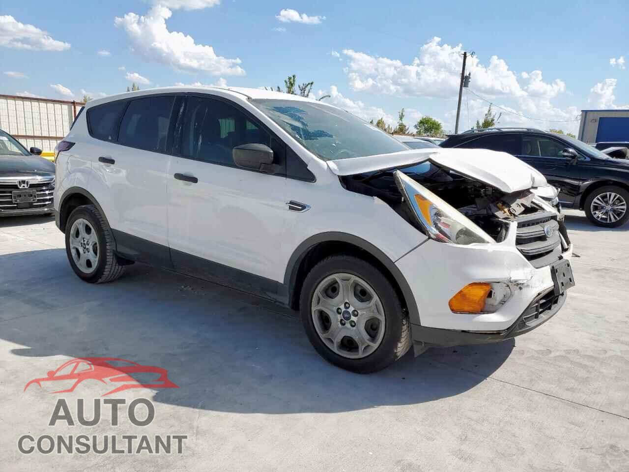 FORD ESCAPE 2017 - 1FMCU0F79HUE93912