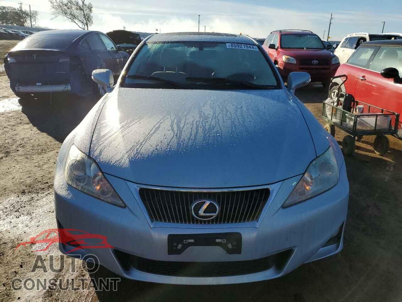 LEXUS IS 2011 - JTHBF5C2XB5145651