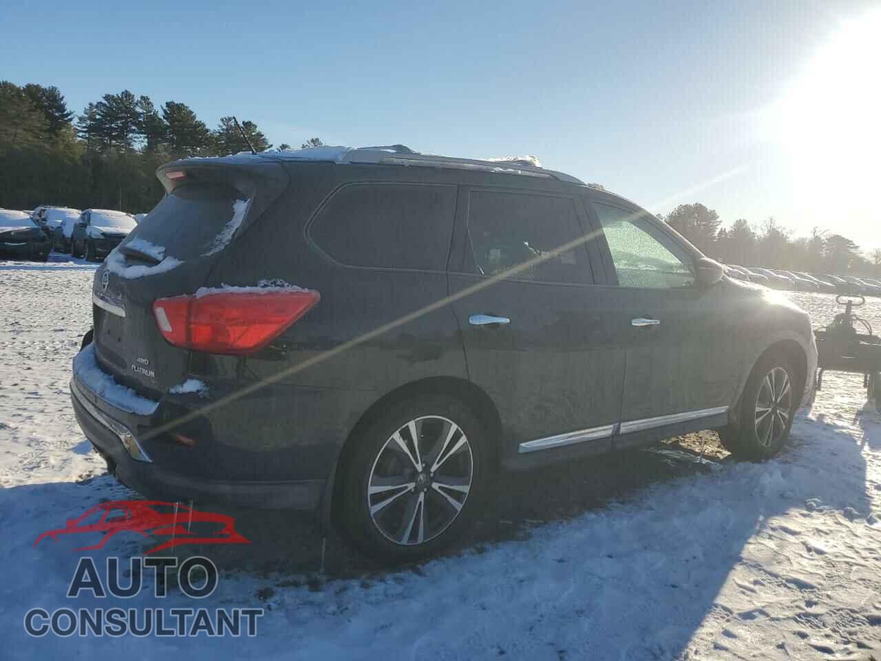NISSAN PATHFINDER 2017 - 5N1DR2MM8HC621069