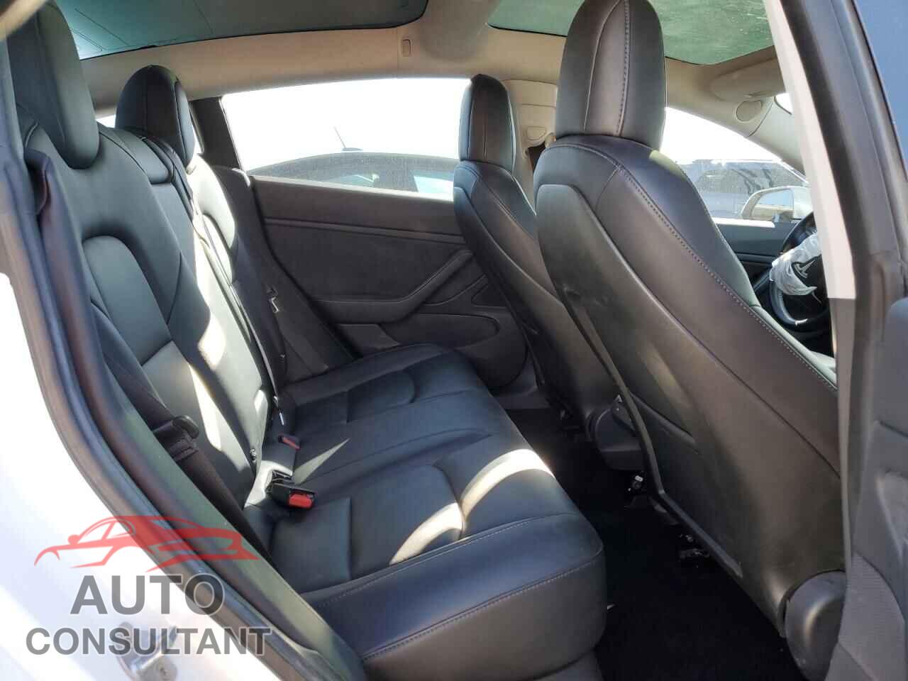 TESLA MODEL 3 2018 - 5YJ3E1EA0JF017390