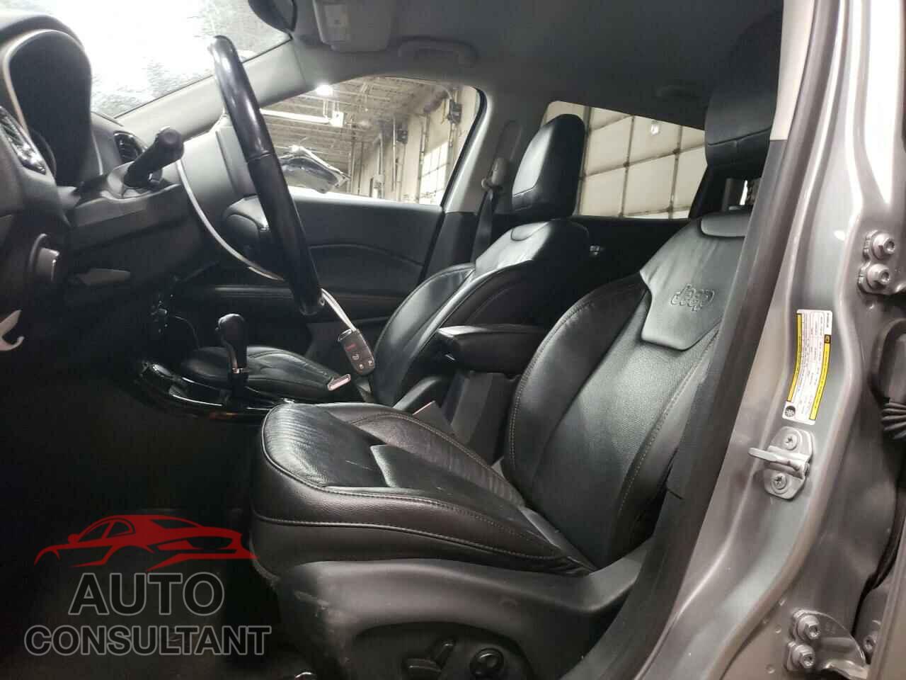 JEEP COMPASS 2021 - 3C4NJDCB6MT588910
