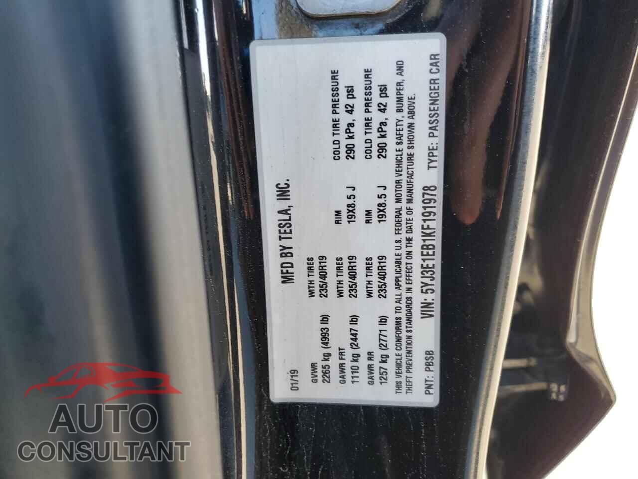TESLA MODEL 3 2019 - 5YJ3E1EB1KF191978