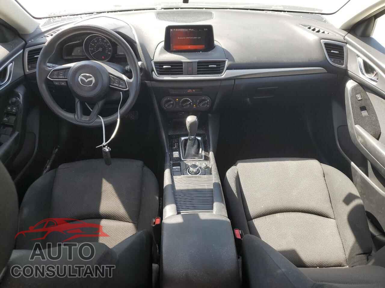 MAZDA 3 2018 - 3MZBN1U76JM199350