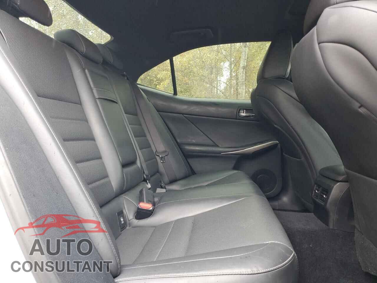 LEXUS IS 2014 - JTHCF1D29E5000245