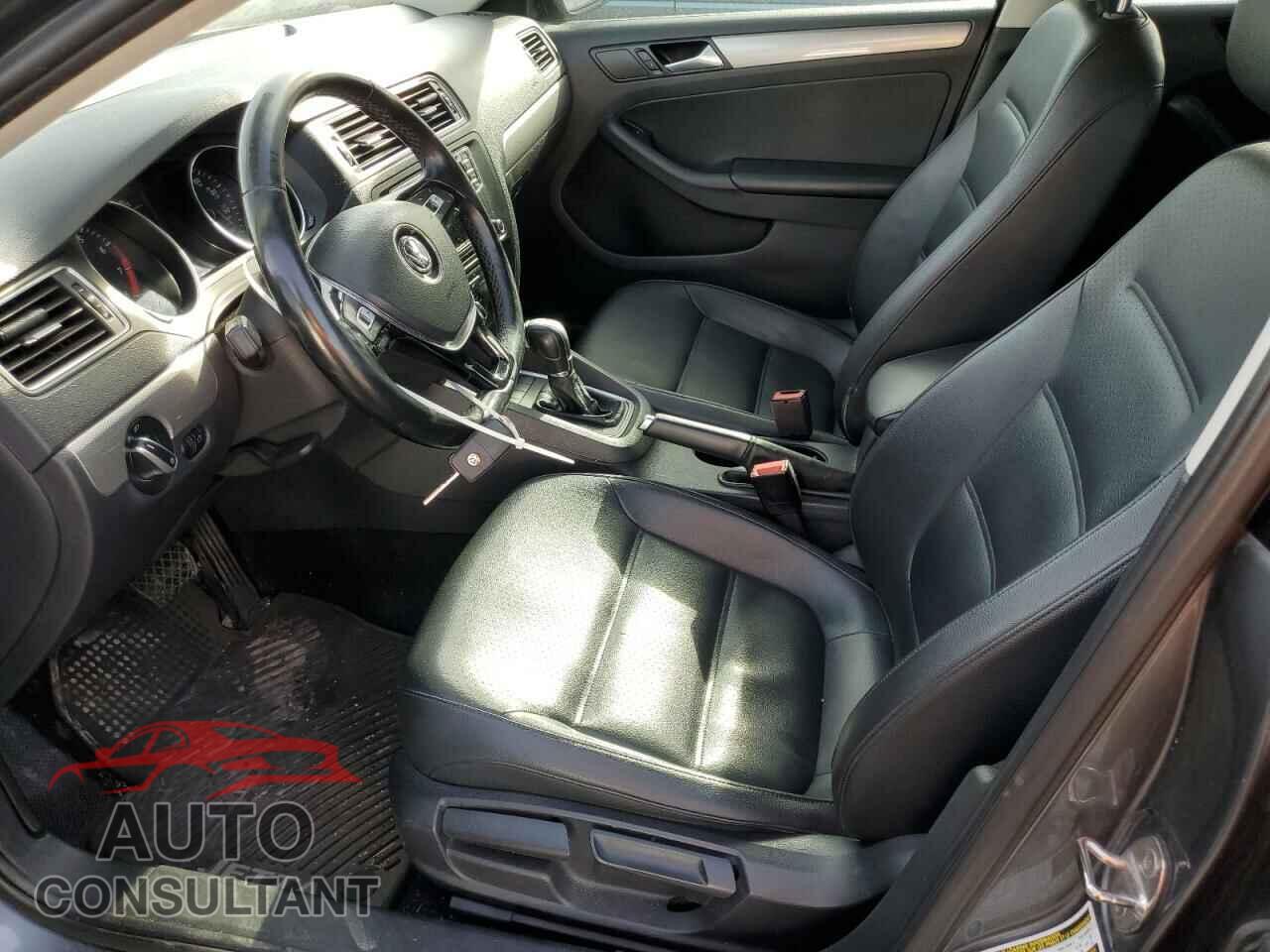 VOLKSWAGEN JETTA 2017 - 3VWDB7AJ3HM291904
