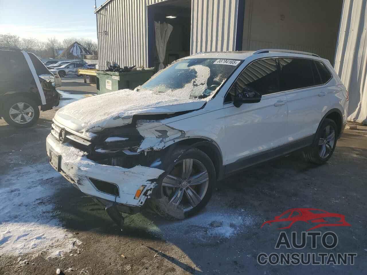 VOLKSWAGEN TIGUAN 2018 - 3VV4B7AXXJM216034