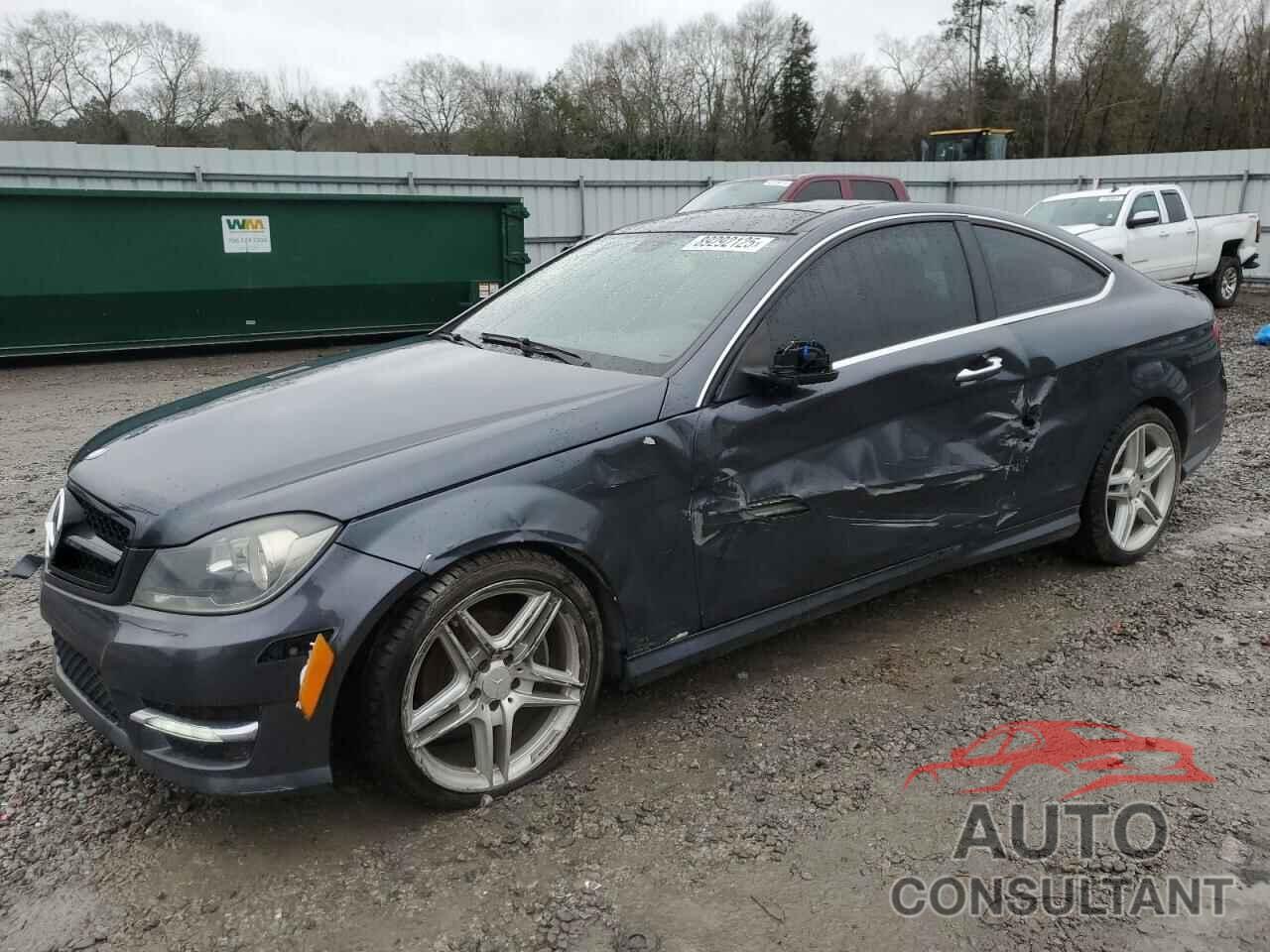 MERCEDES-BENZ C-CLASS 2013 - WDDGJ4HB5DG061341