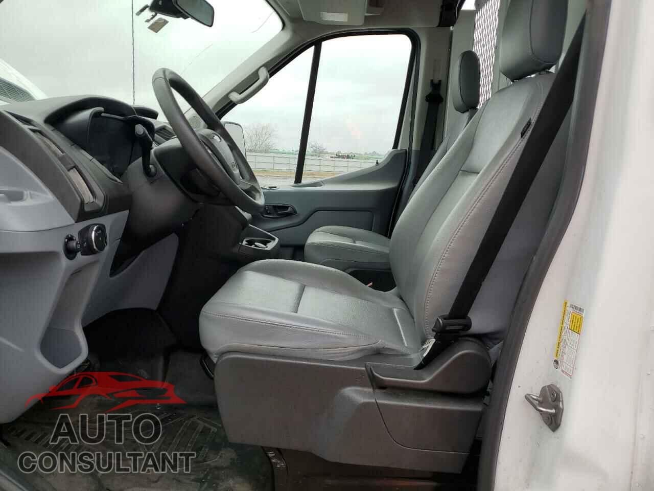 FORD TRANSIT 2018 - 1FTYR2CM2JKB34520