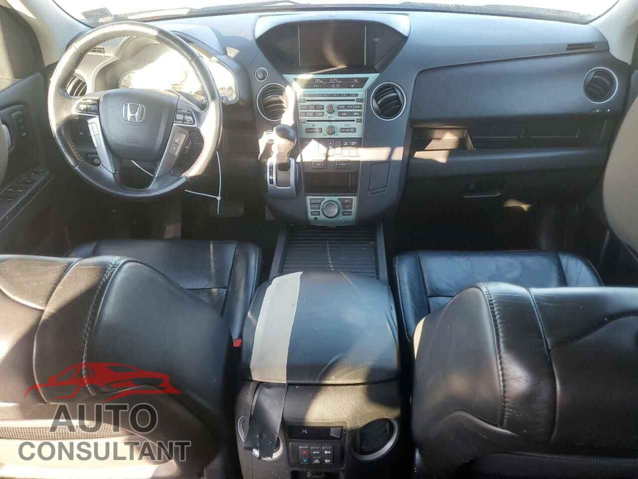 HONDA PILOT 2011 - 5FNYF4H95BB043250