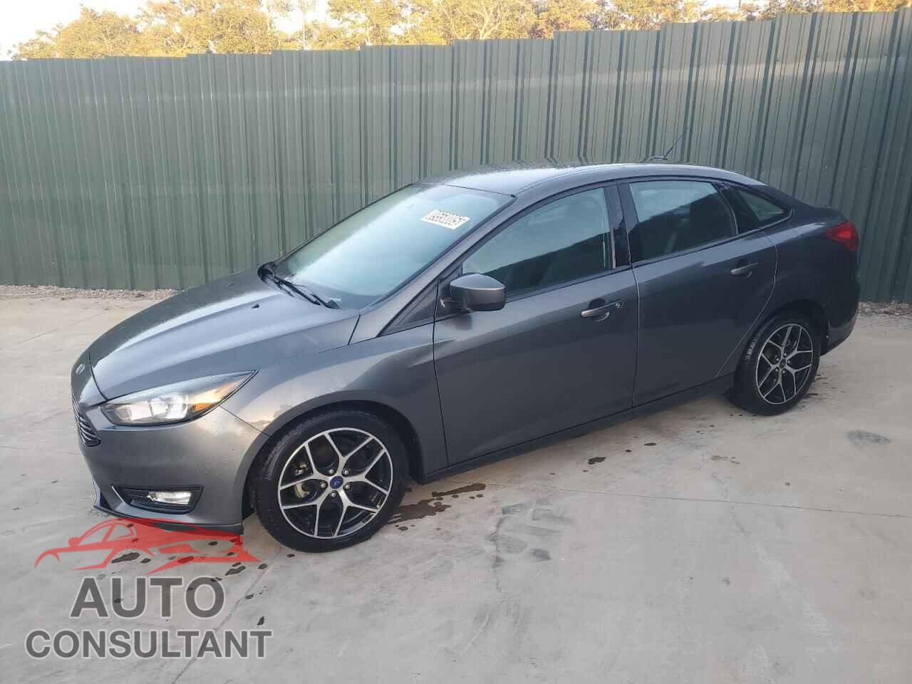 FORD FOCUS 2018 - 1FADP3FE2JL219999