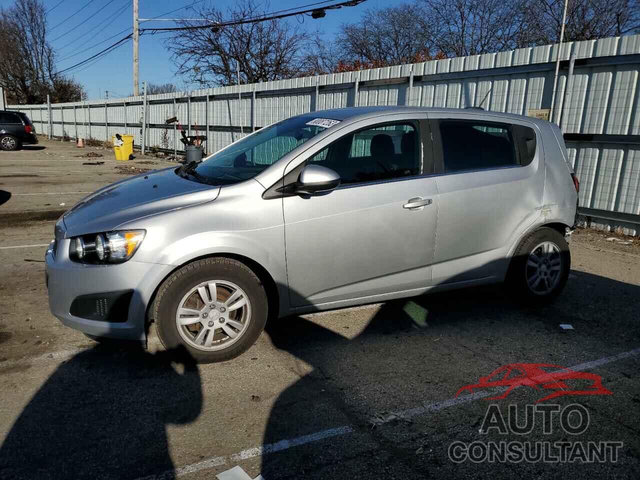 CHEVROLET SONIC 2015 - 1G1JC6SH7F4129557