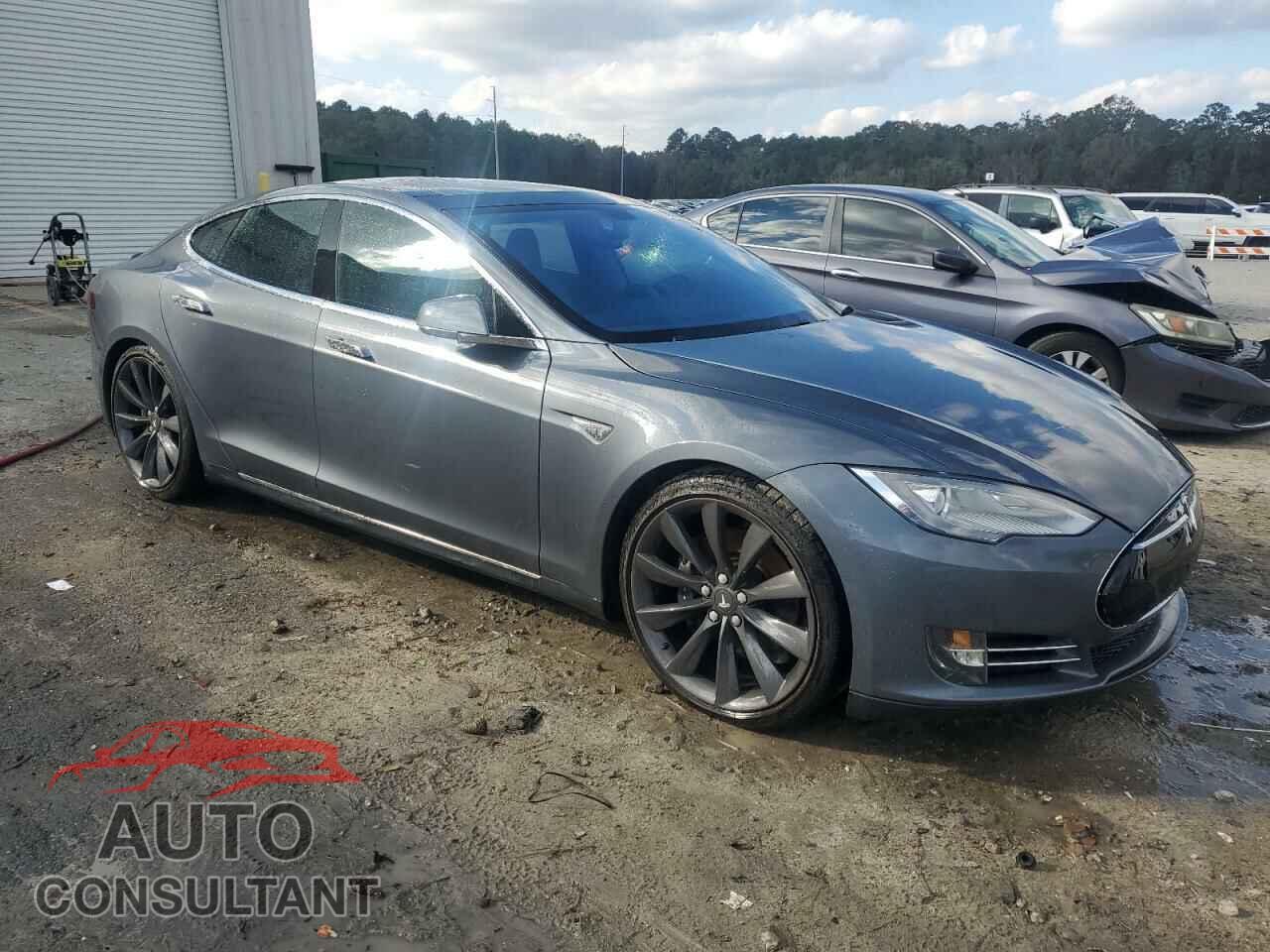 TESLA MODEL S 2013 - 5YJSA1DPXDFP16575