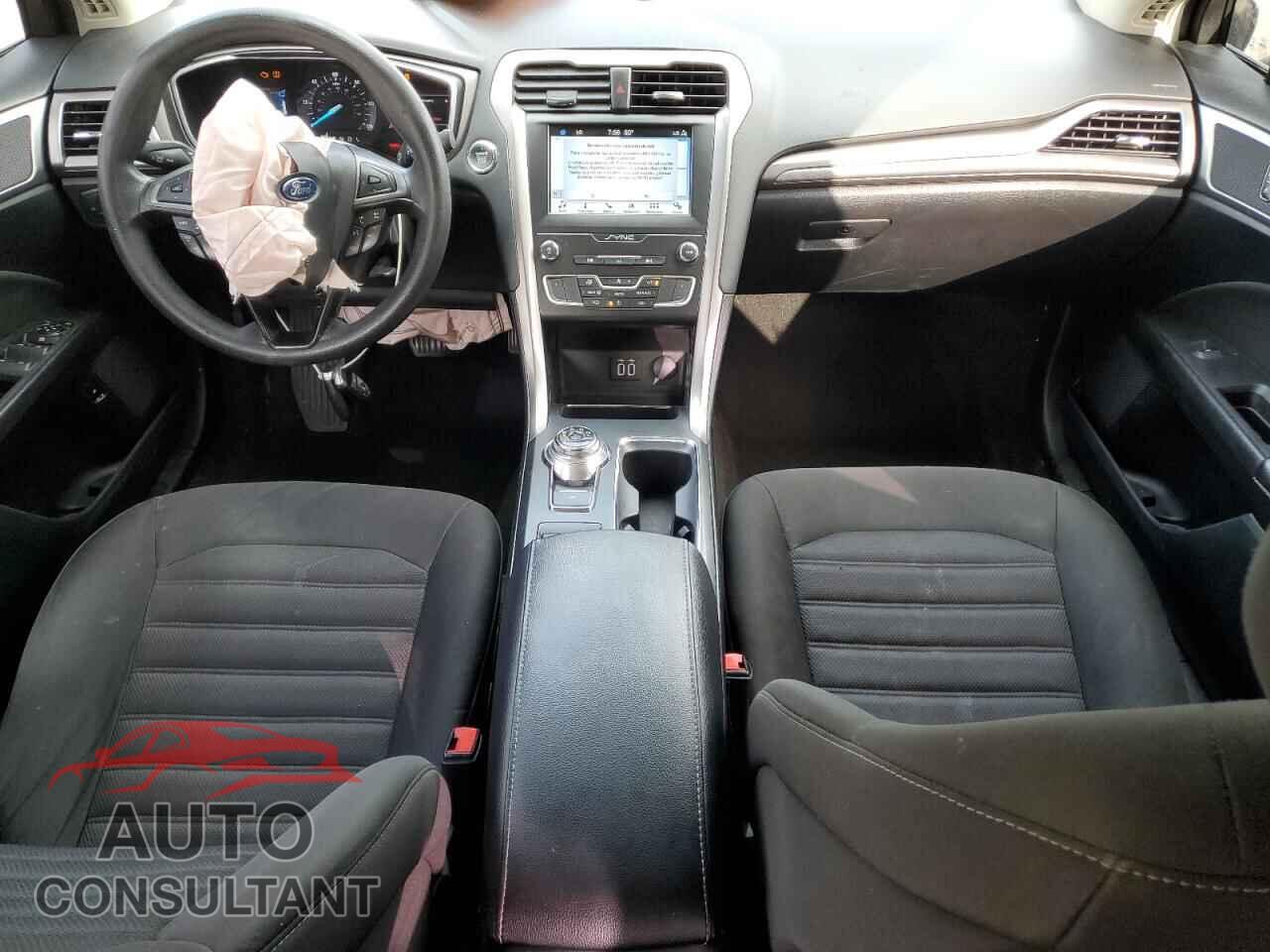 FORD FUSION 2019 - 3FA6P0LU5KR200028