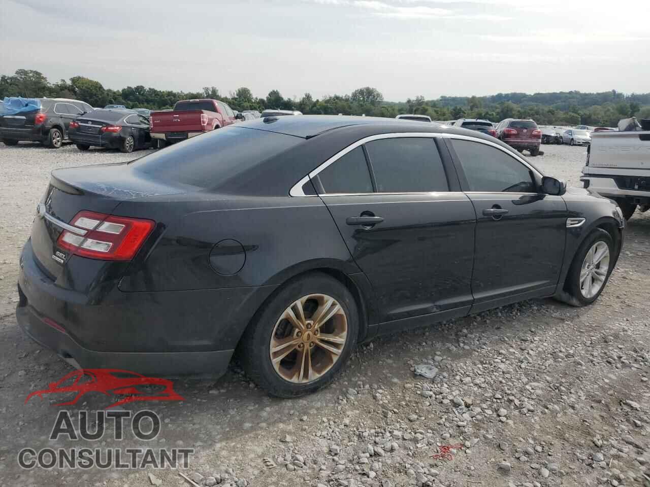 FORD TAURUS 2015 - 1FAHP2E83FG148559