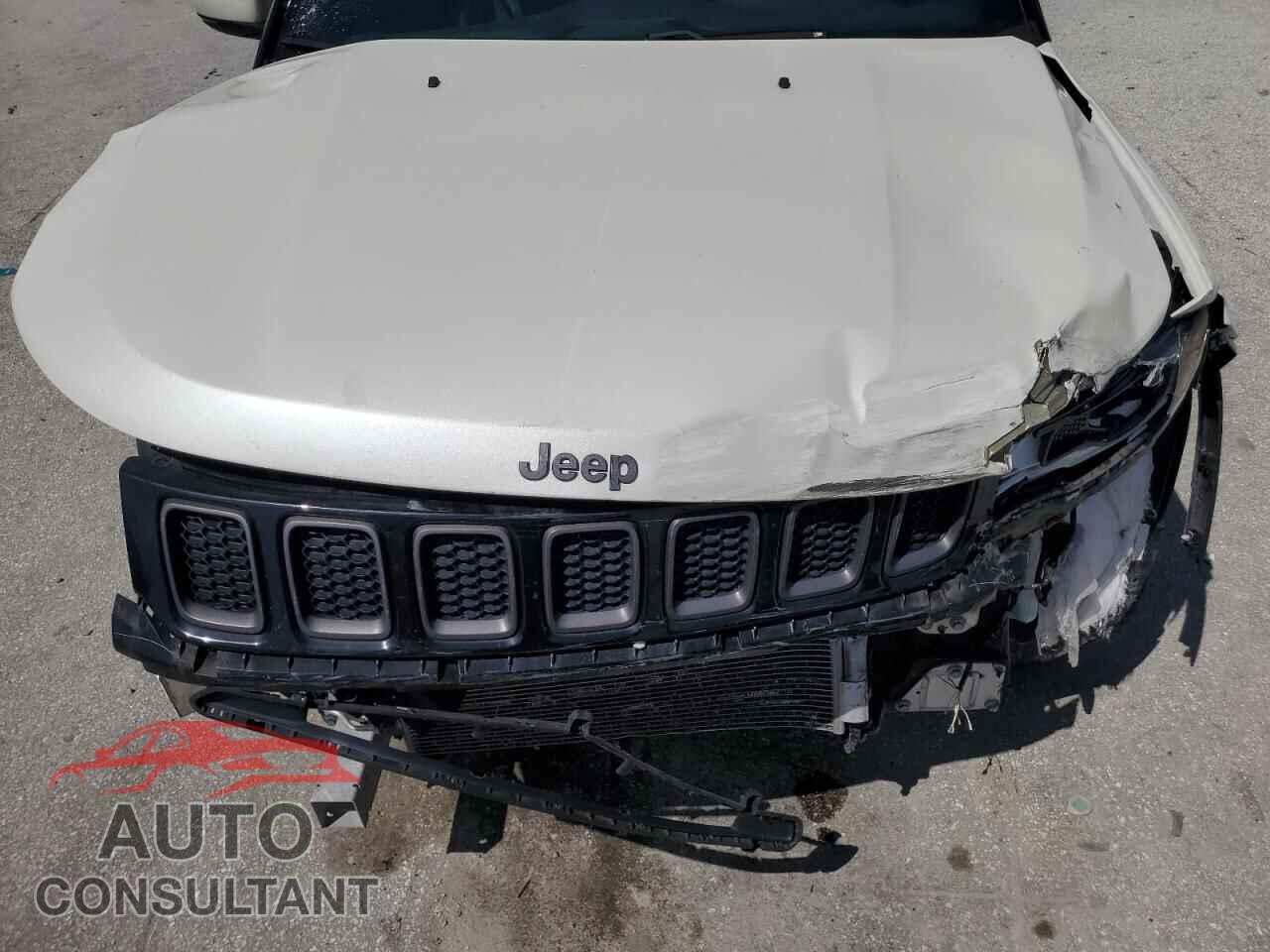 JEEP COMPASS 2020 - 3C4NJCCB4LT121171