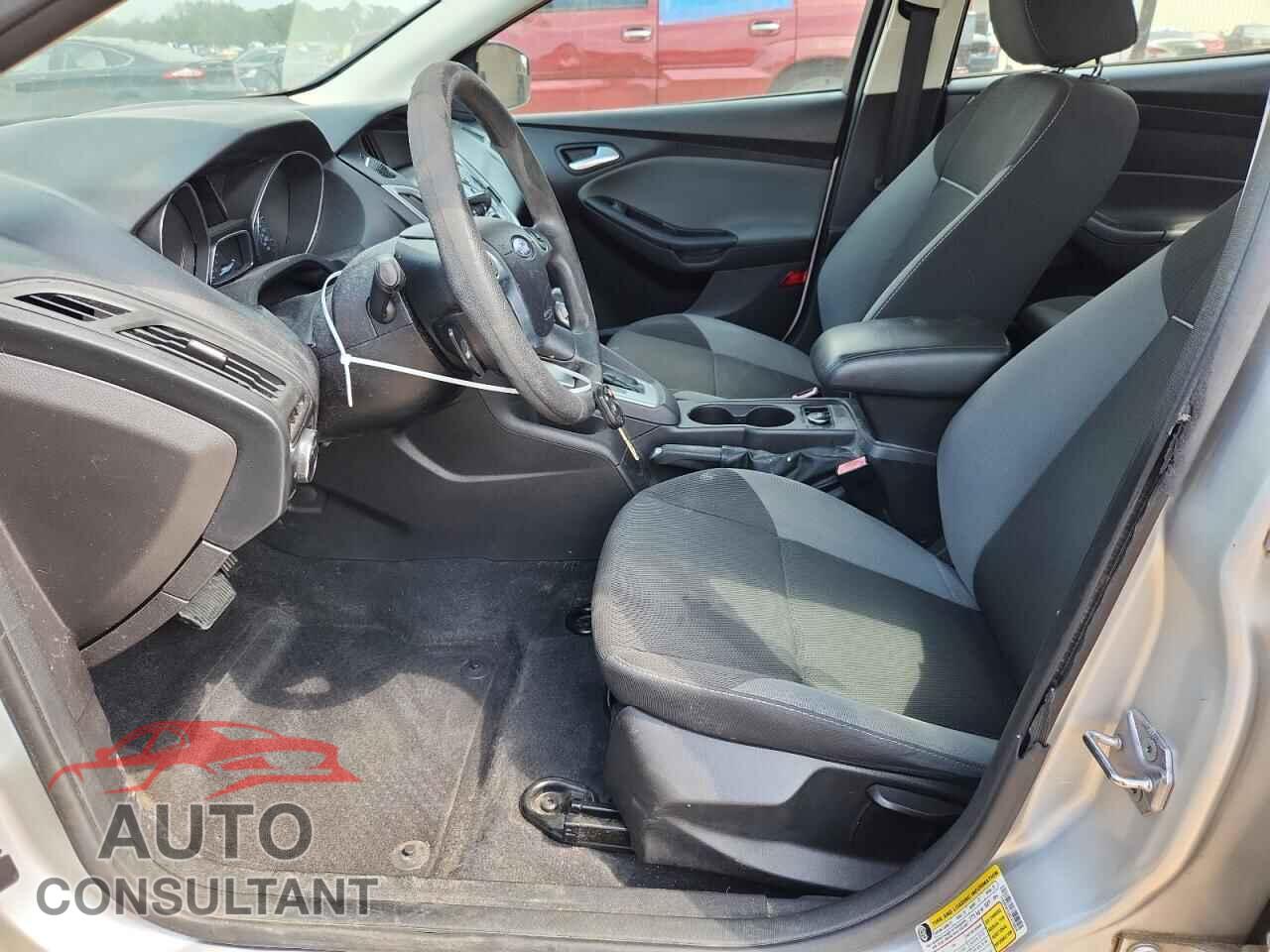 FORD FOCUS 2012 - 1FAHP3F22CL476056