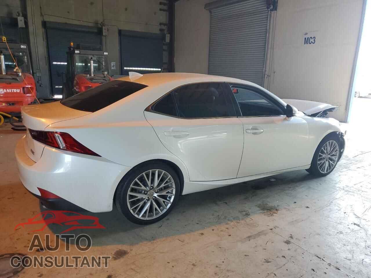 LEXUS IS 2015 - JTHBF1D27F5055323