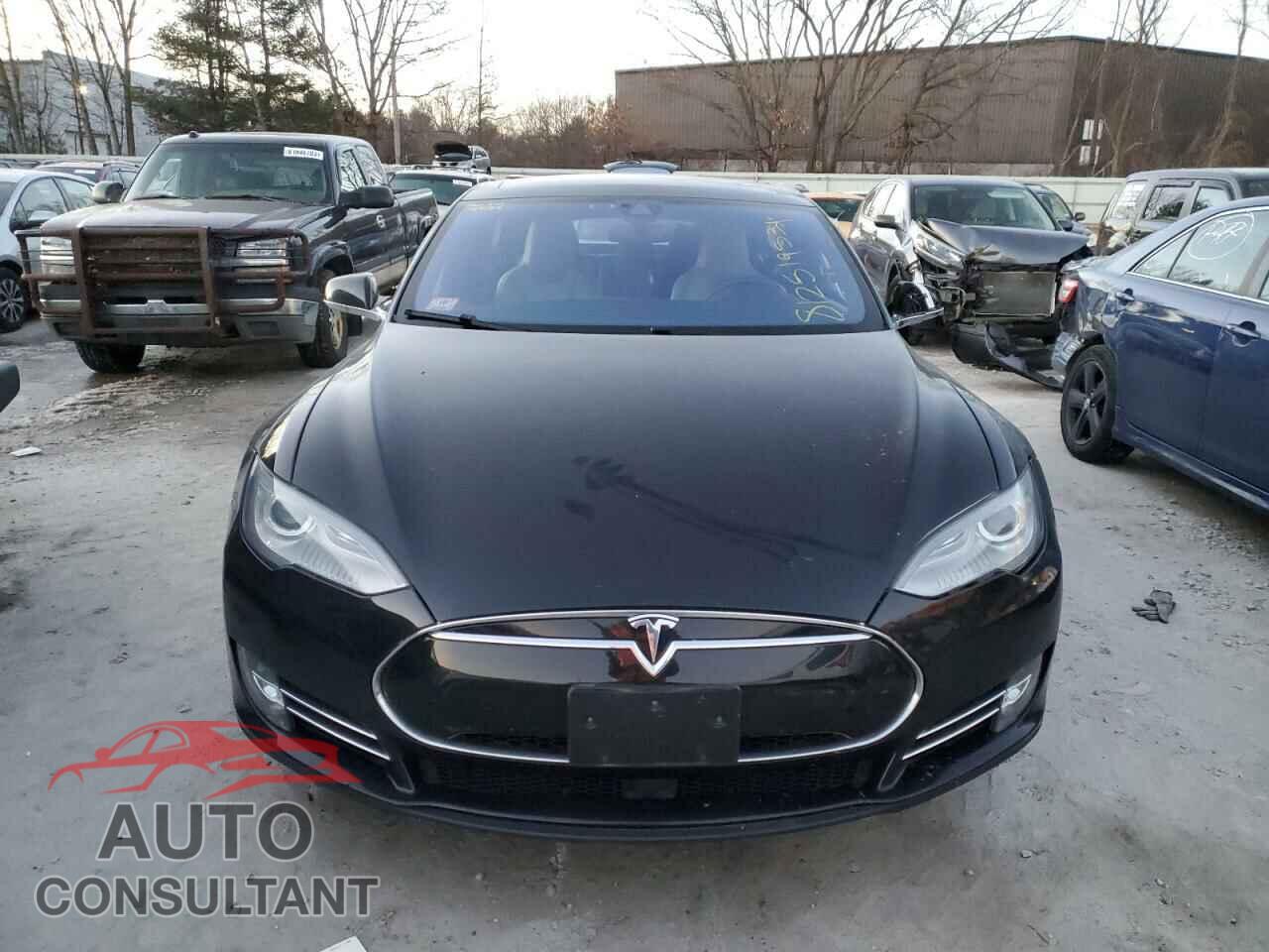 TESLA MODEL S 2015 - 5YJSA1S25FF082277