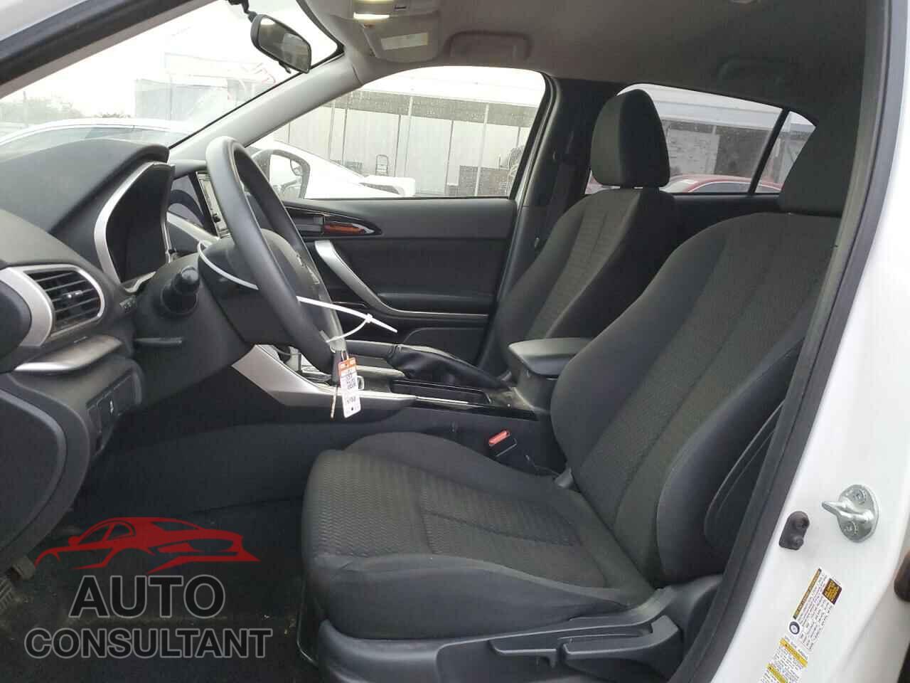 MITSUBISHI ECLIPSE 2018 - JA4AT3AA2JZ041130