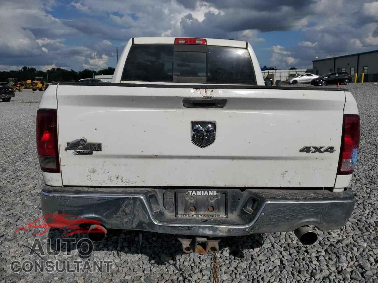 DODGE RAM 1500 2012 - 1C6RD7LT9CS285789