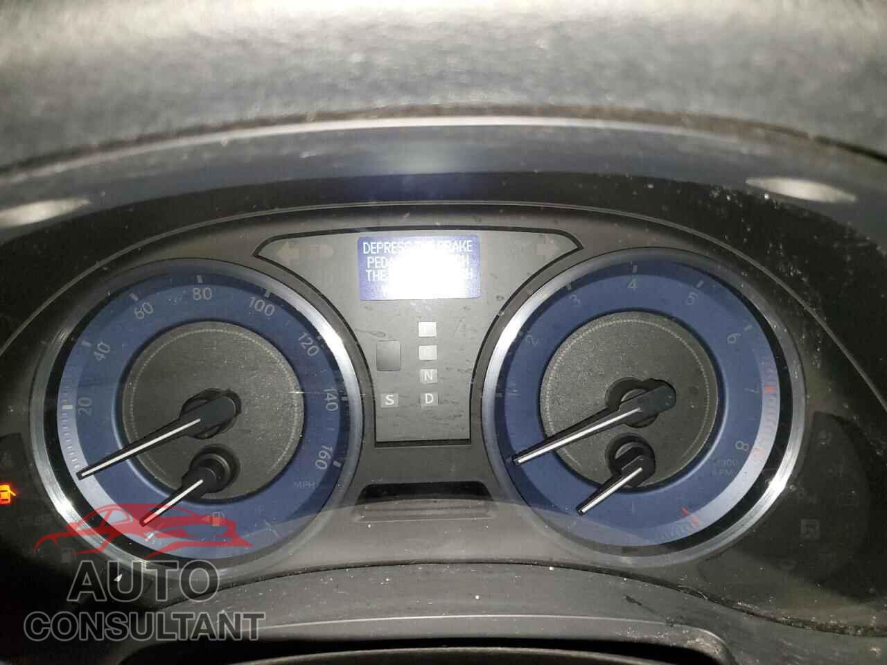 LEXUS IS 2011 - JTHCF5C26B5047155