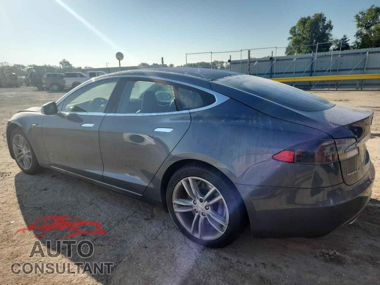 TESLA MODEL S 2013 - 5YJSA1CP8DFP08234