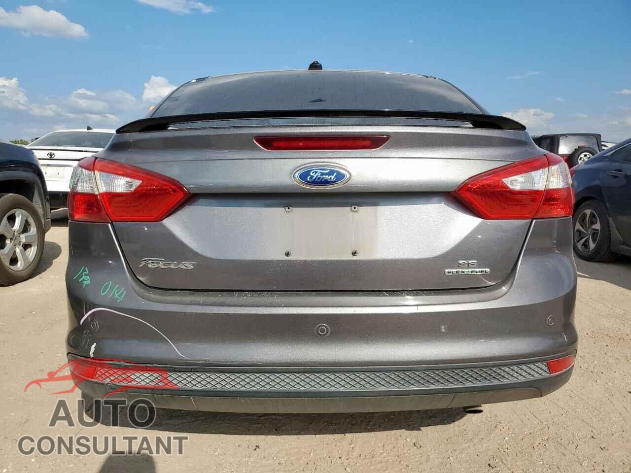 FORD FOCUS 2014 - 1FADP3F22EL183601