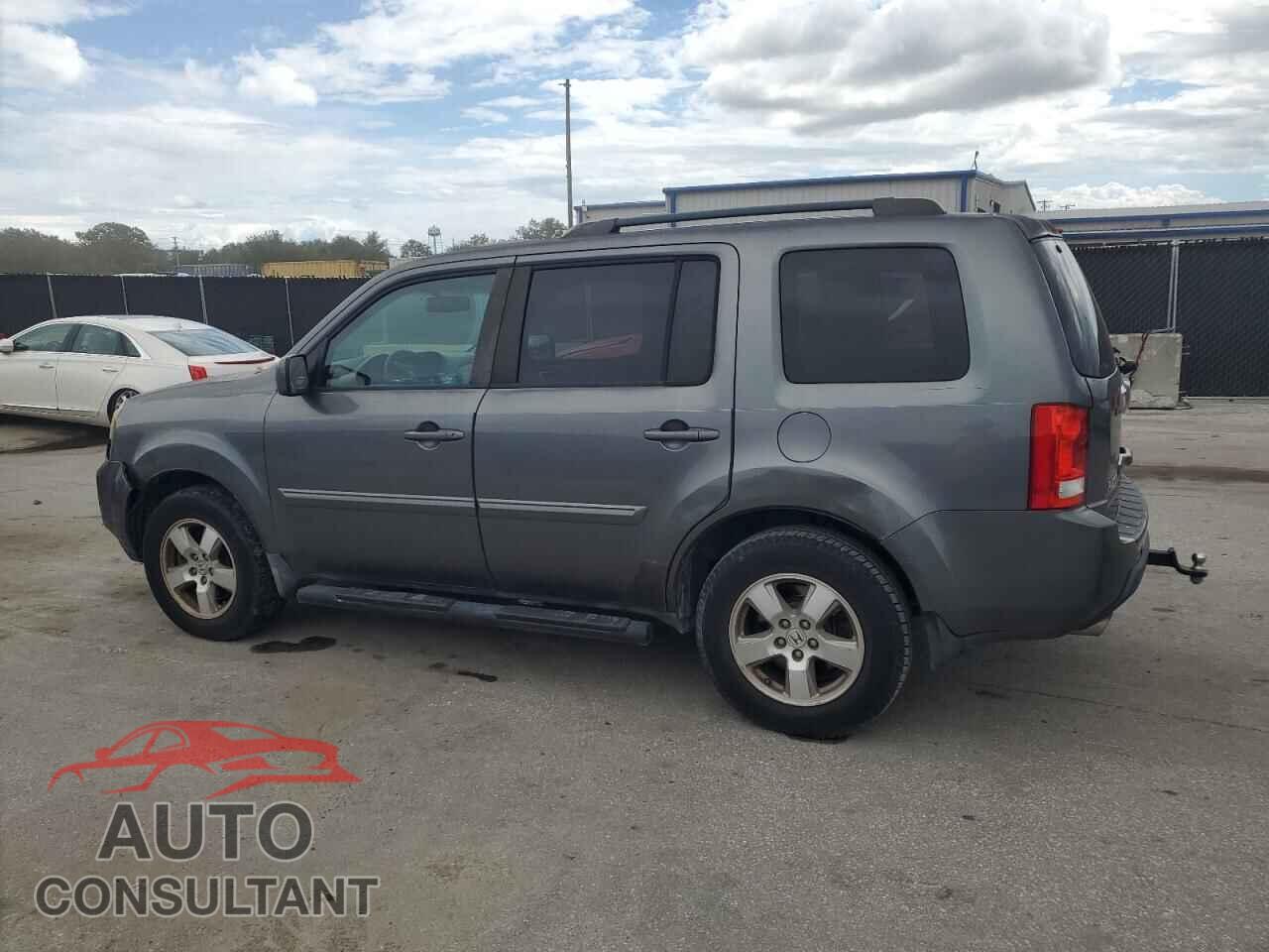 HONDA PILOT 2011 - 5FNYF3H51BB028784